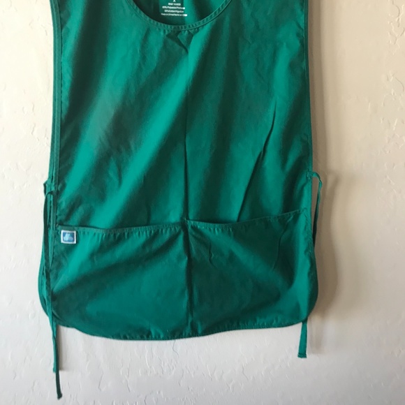 GREEN MEDICAL UNIFORM by ADAR UNIFORMS!! - Picture 2 of 4